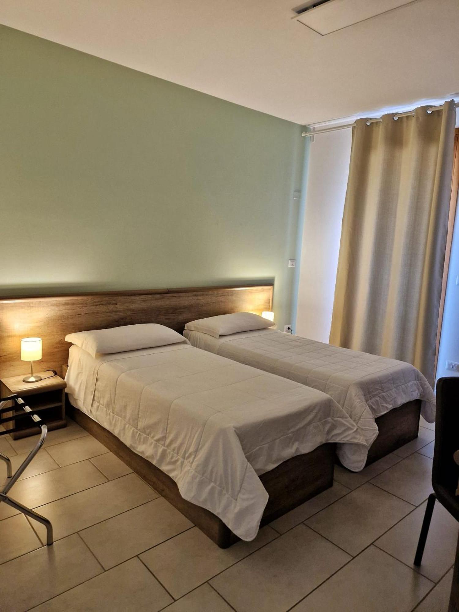 Mansio Residence & Hotel Elmas Bagian luar foto