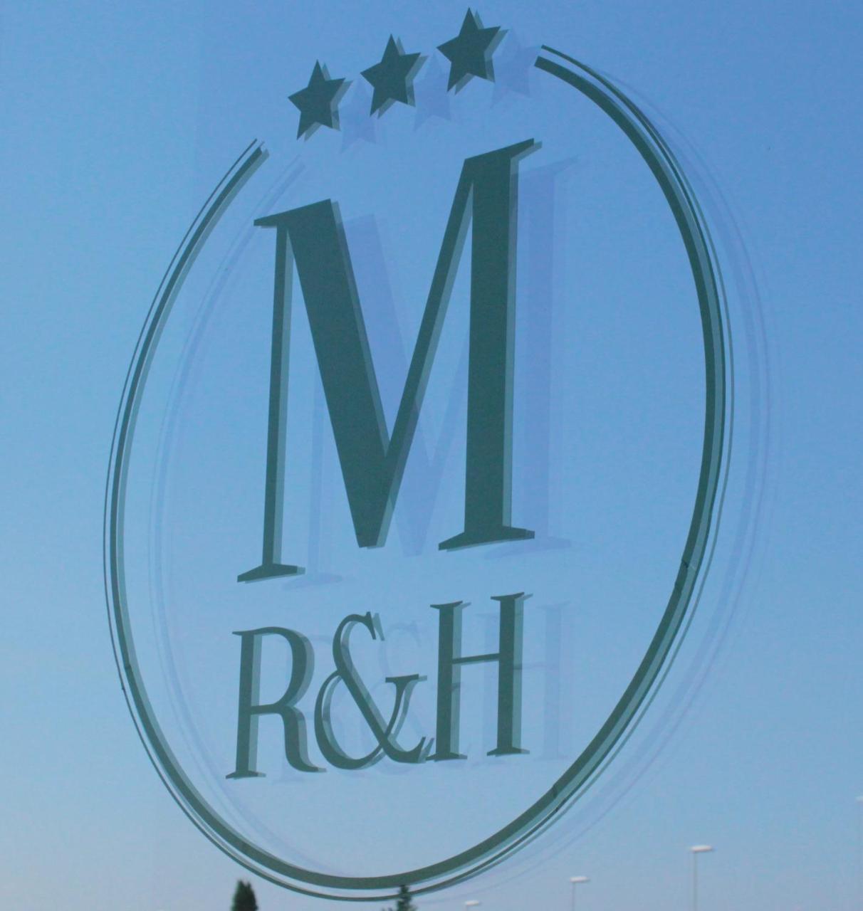 Mansio Residence & Hotel Elmas Bagian luar foto